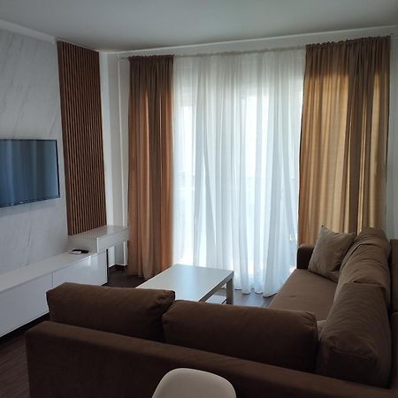 Apartment With Pool Veliko Gradište Eksteriør billede