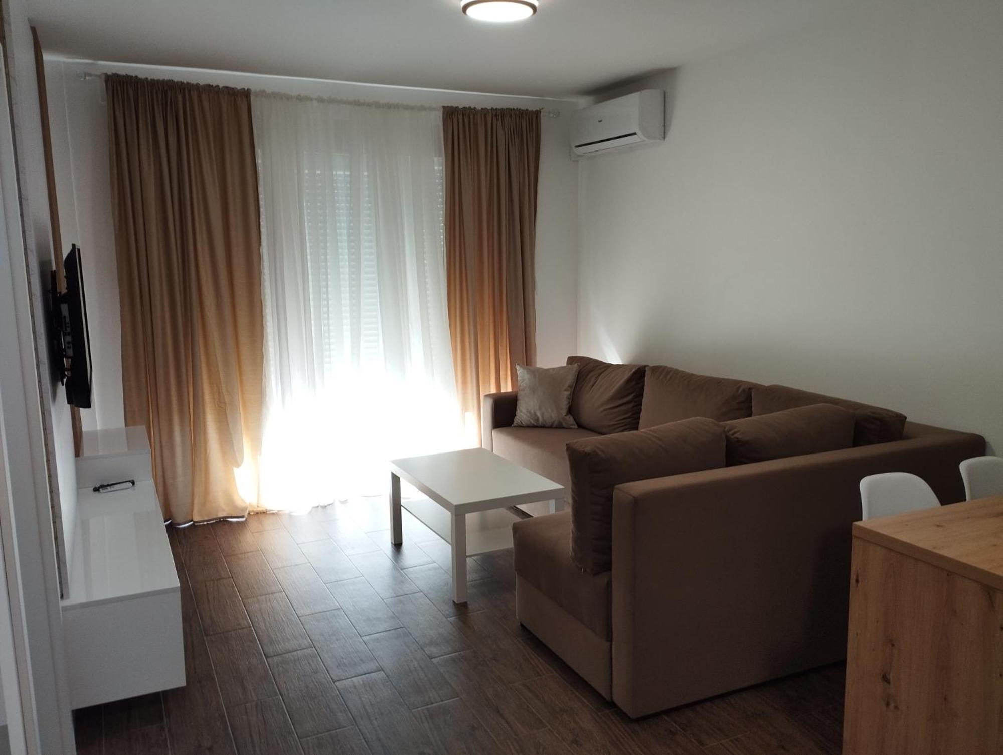 Apartment With Pool Veliko Gradište Eksteriør billede